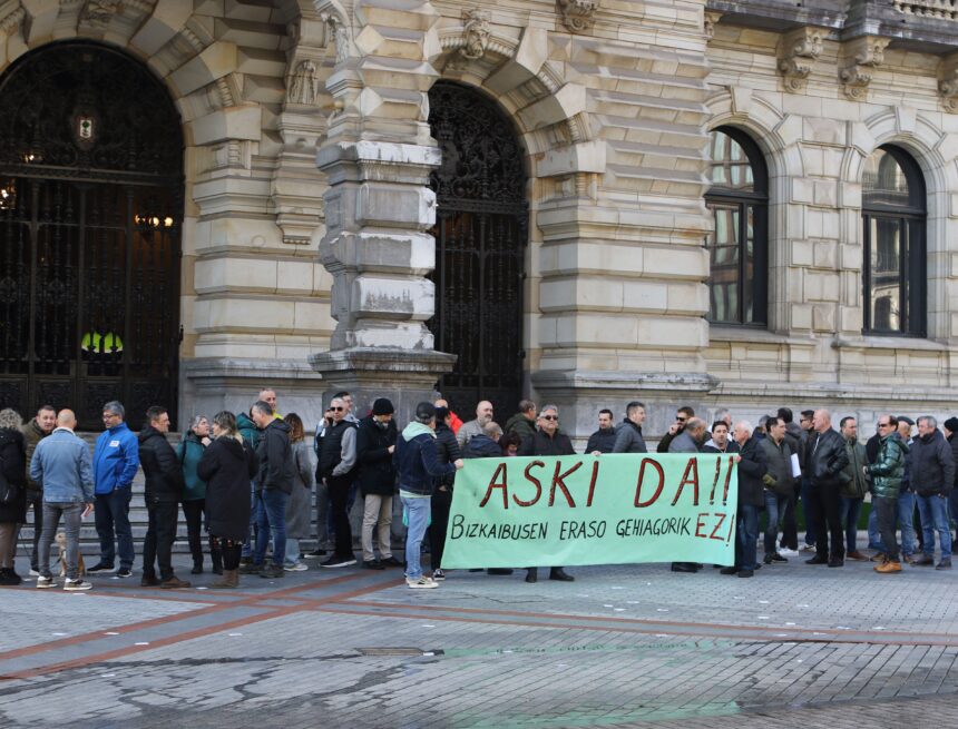 Bizkaibuseko langileek greba egingo dute asteartean