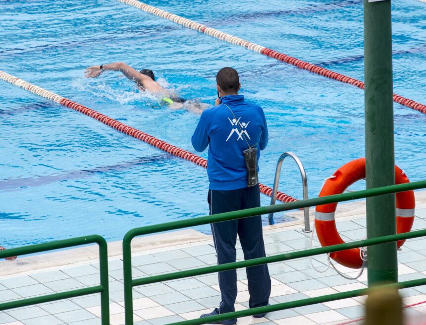 Udal igerilekuak greban daudela hasi dute uda Bilbon