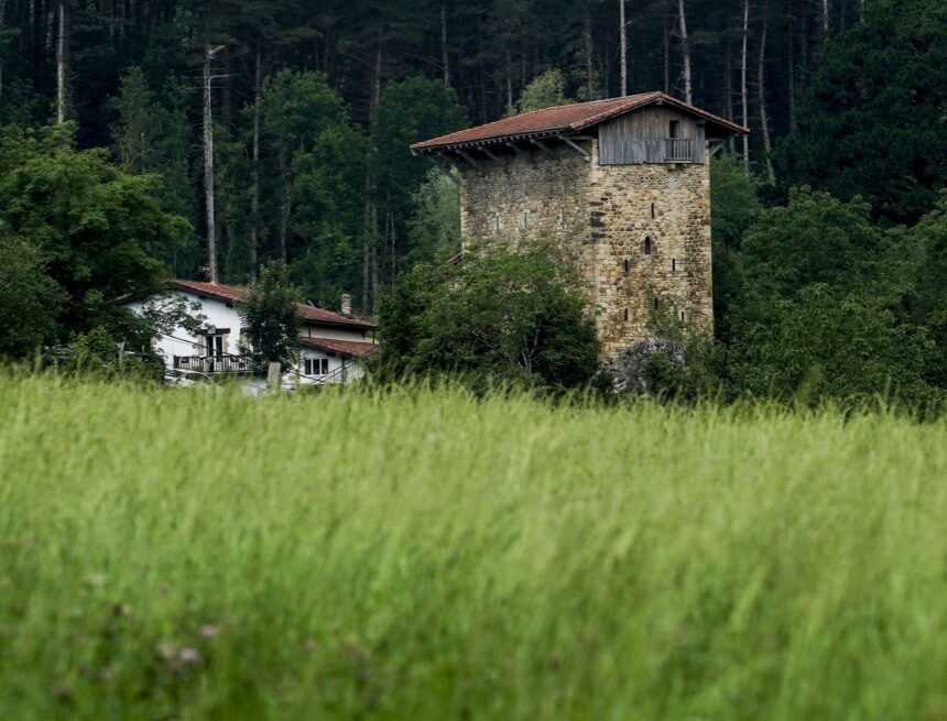 Etxaburutarren bizileku eta boterearen ikur