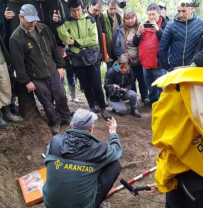 Gudari baten gorpuzkiak atera dituzte Lemoan, 80 urtez lurpean egon ostean