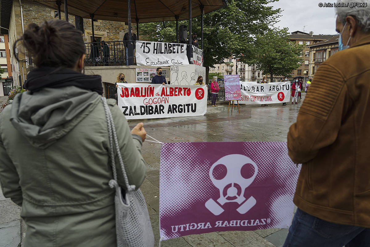 Manifestazioa domekan Ermutik Zaldibarrera, auzia salatzeko